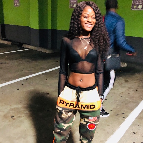 Meet your Posher, Lisa - Picture 1 of 1